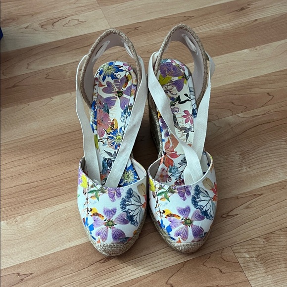Stuart Weitzman Floral Wedge Espadrilles - Picture 2 of 10